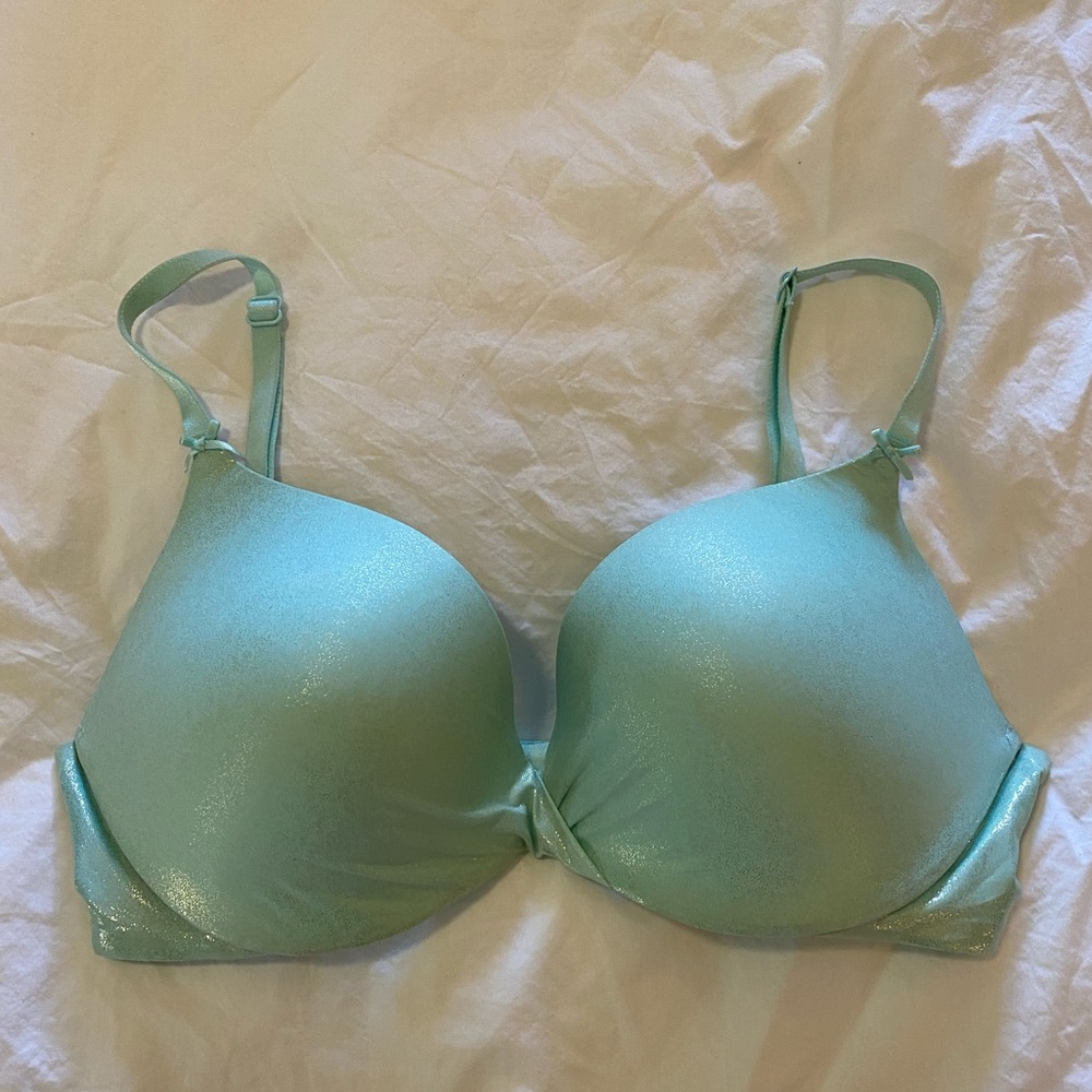 New Victoria’s Secret Bra
